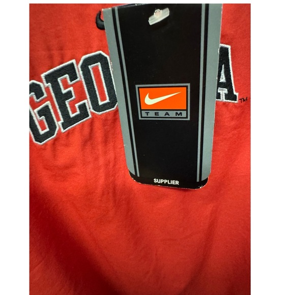 NWT Nike UGA Georgia Bulldogs Women's V-Neck Windbreaker Wind Shirt Size L. Vtg - Picture 2 of 2